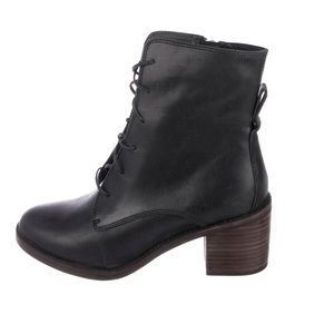 UGG Australia black leather ankle boots